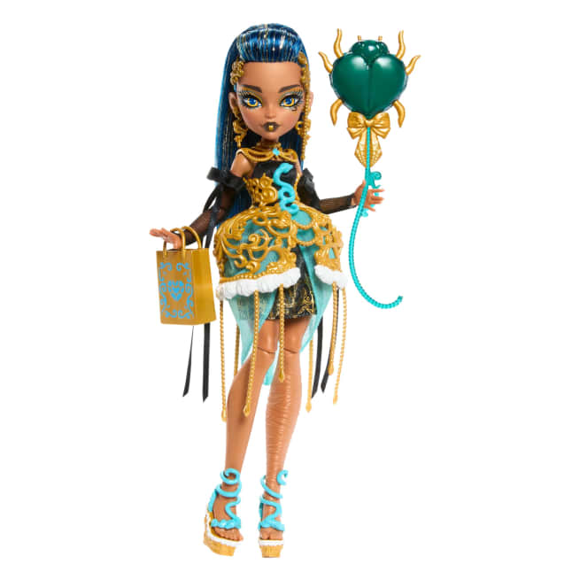 Monster High Scary Sweet Birthday Cleo De Nile doll retail packaging